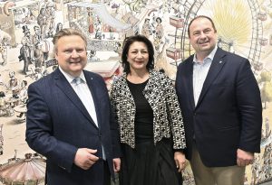 v.l.n.r.: Bürgermeister Michael Ludwig, Kulturstadträtin Veronica Kaup-Hasler, Bezirksvorsteher Alexander Nikolai